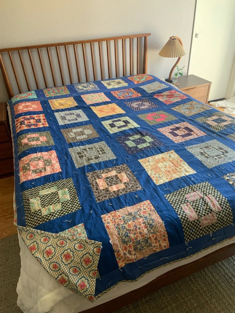 Vintage Handmade Patchwork Quilt Bedspread in Blue
